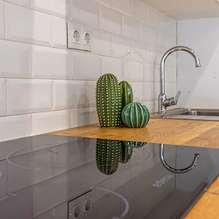 Moderno Piso En La Carihuela A Un Paso De La Playa 托雷莫利诺斯